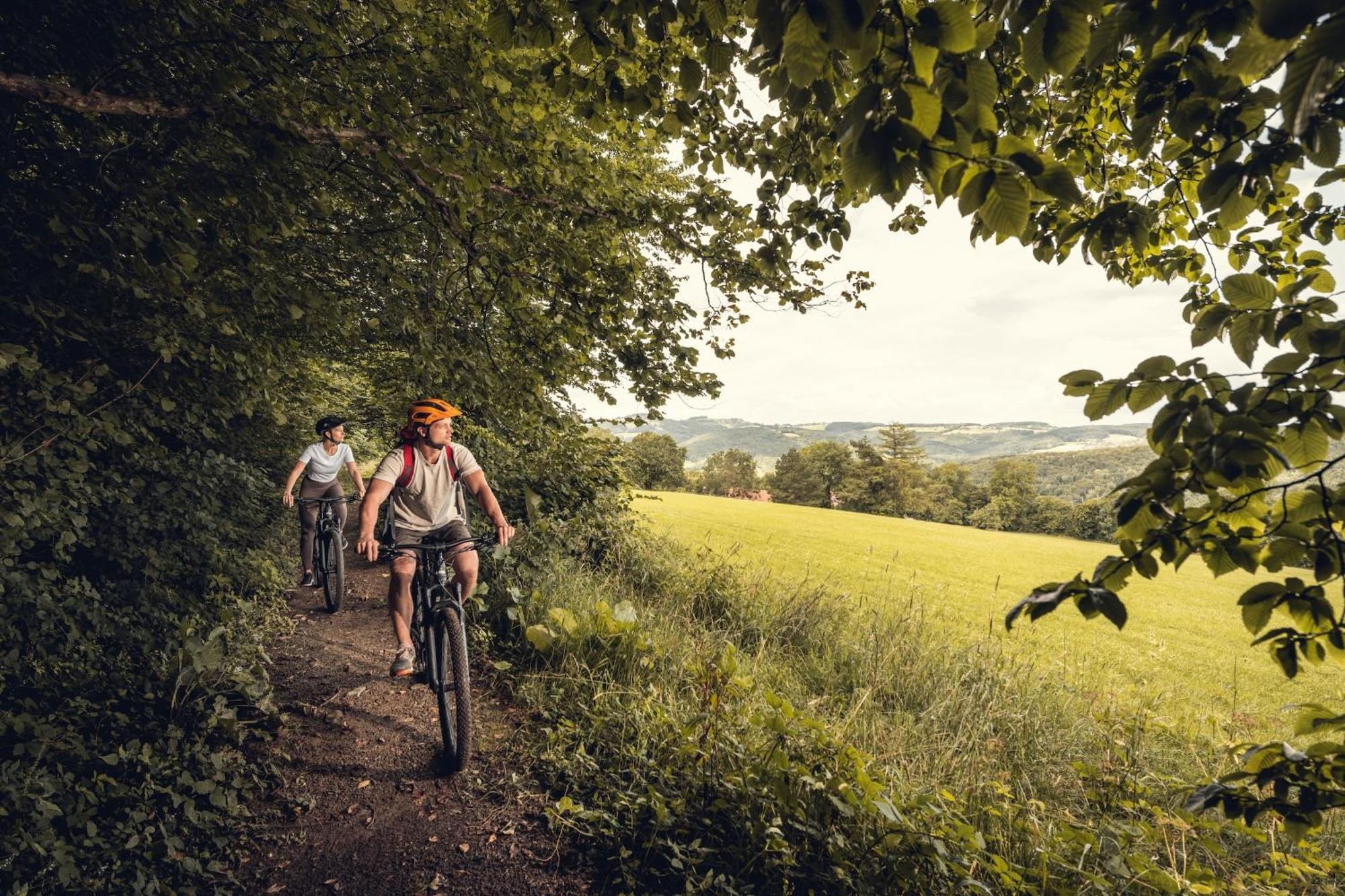 Landgasthof Zur Linde Laaben Buitenkant foto